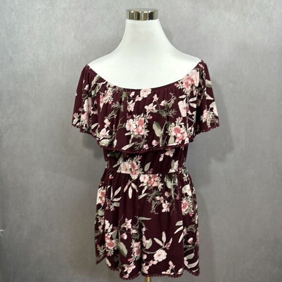 Floral On or Off-Shoulder Shorts Romper - Picture 5 of 6